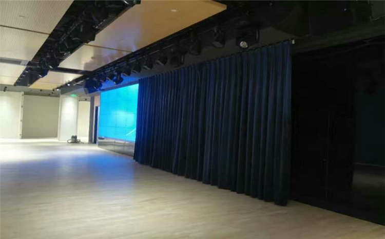 上海楓樺木運動木地板公司