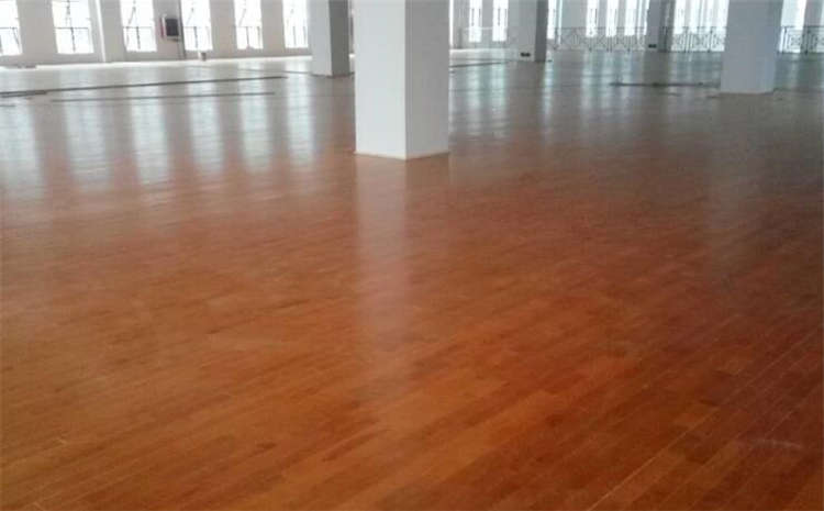 常見的籃球場地板什么牌子好