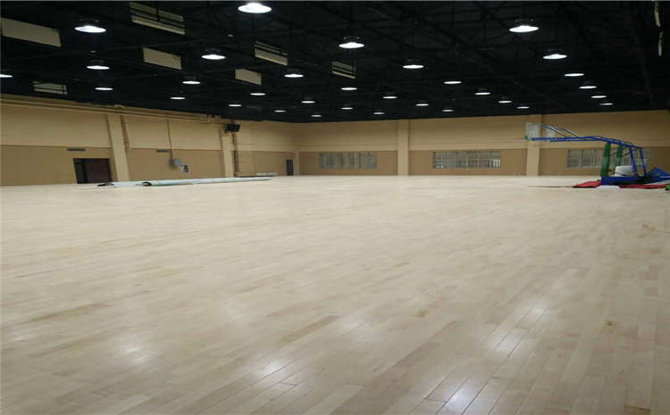 天津楓樺木運(yùn)動(dòng)木地板多少錢一平米