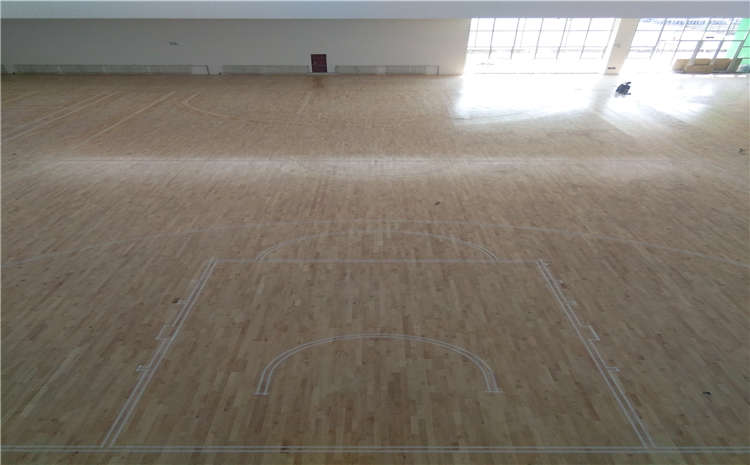 22厚籃球場地木地板廠**哪**好?