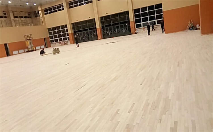 北京楓木運動木地板價格及圖片