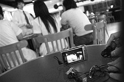 學(xué)校風(fēng)雨操場運(yùn)動(dòng)地板造價(jià)