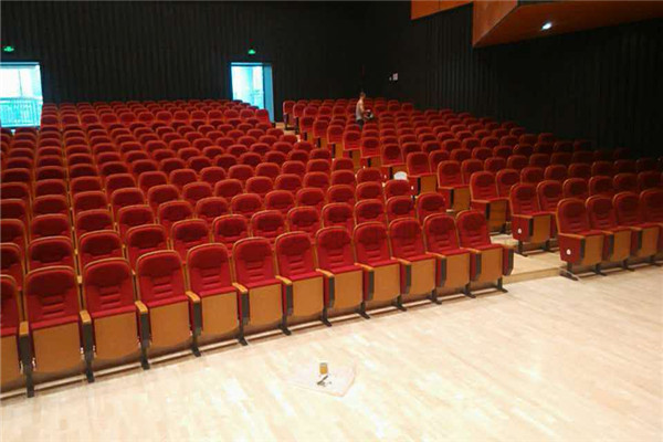 湖南運(yùn)動(dòng)木地板案例:湖南婁底文化館舞臺(tái)木地板案例 湖南運(yùn)動(dòng)木地板案例:湖南婁底文化館舞臺(tái)木地板案例