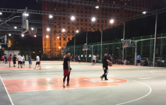 金橋**公寓籃球場 金橋**公寓籃球場