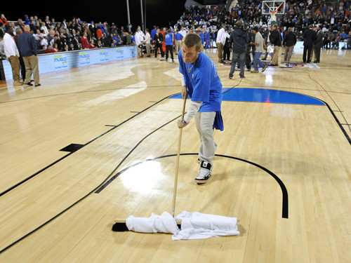 楓木運動木地板表面系統性的安裝和維護保養(yǎng)方法 楓木運動木地板表面系統性的安裝和維護保養(yǎng)方法