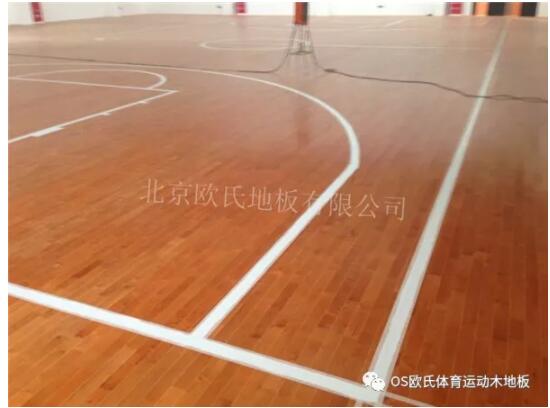 成都賴家店中學體育館木地板案例