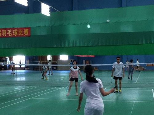 開個羽毛球館需要投資多少錢 開個羽毛球館需要投資多少錢
