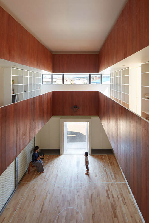 精致簡約!歐氏地板帶您走進日本某家庭自用的籃球場 精致簡約!歐氏地板帶您走進日本某家庭自用的籃球場