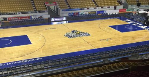 大型籃球賽事,應(yīng)該選擇材質(zhì)的籃球場地板 大型籃球賽事,應(yīng)該選擇材質(zhì)的籃球場地板