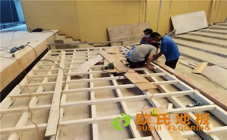 河北廊坊益田同文學校舞臺木地板-歐氏運動木地板